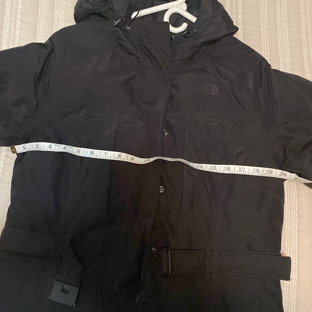 North Face winter jacket - Picture 9 of 9
